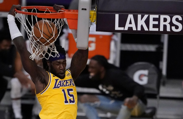 九游体育app包含里尔训练开放日，关键时刻单刀错失引欢呼，德甲在即，控场能力受关注的词条